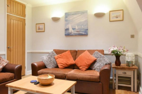 Air Maison - Superb Location! 1 Bedroom Flat with Parking